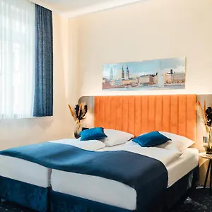 Hotel Centrum Commerz Am Bahnhof Altona **